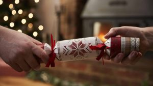 Unwrap the Fun: Christmas Cracker Making Extravaganza!